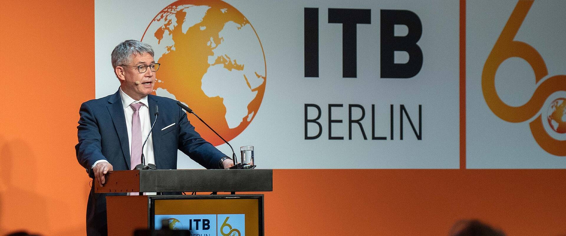 Mehr Pauschal- und Bausteinreisen